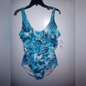 Maxine of Hollywood Shirred Front Girl Leg One Piece Swimsuit Plus Size 18